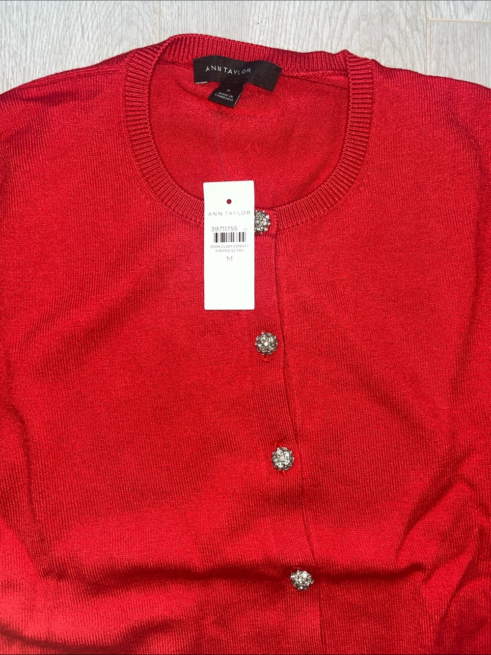 New with Tags Ann Taylor Red Button-Front Cardigan - Picture 2 of 3
